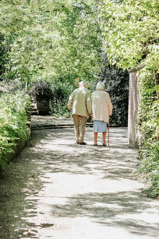elderly-couple-walking